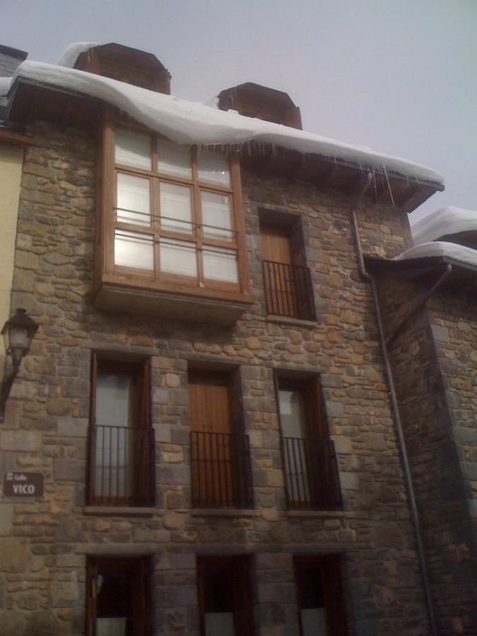 Esplendido Atico En Sallent Con Vistas Sallent De Gallego Luaran gambar
